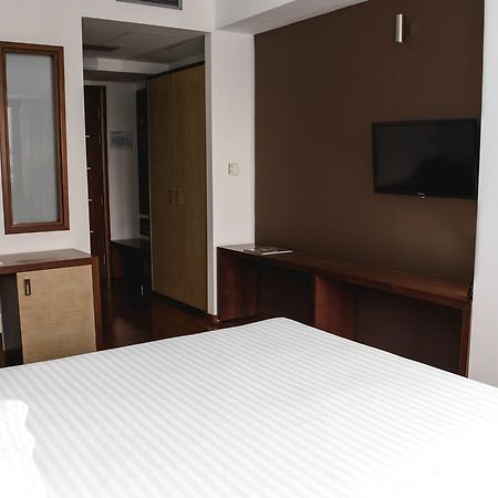 City5 Rooms & Suites By Lsa スコピエ エクステリア 写真
