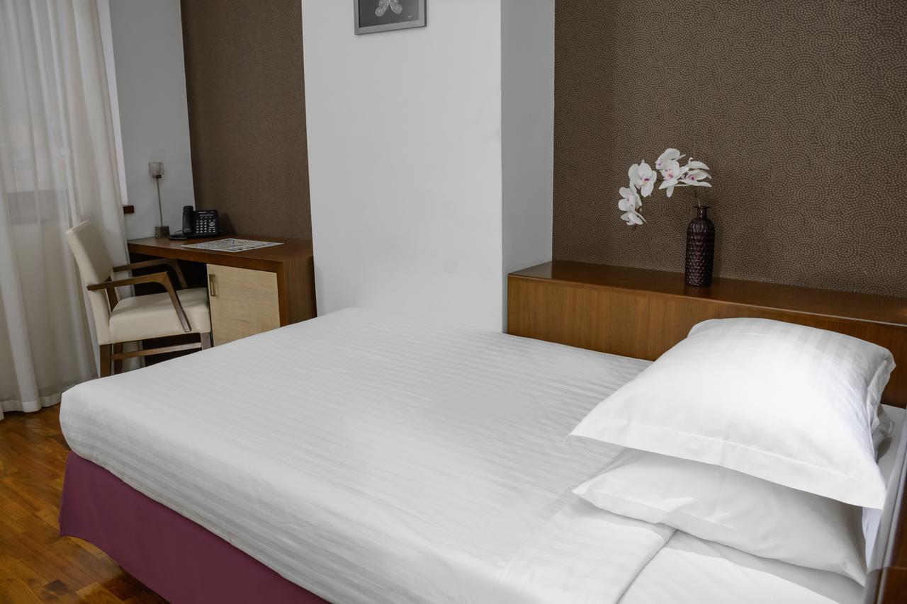 City5 Rooms & Suites By Lsa スコピエ エクステリア 写真